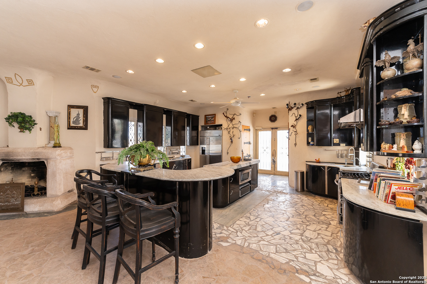 350 Ridgeview Drive Pleasanton, TX 78064 - Photo 14 of 49