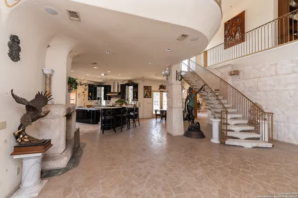 $7,500,000 | 350 Ridgeview Drive, Pleasanton, TX 78064