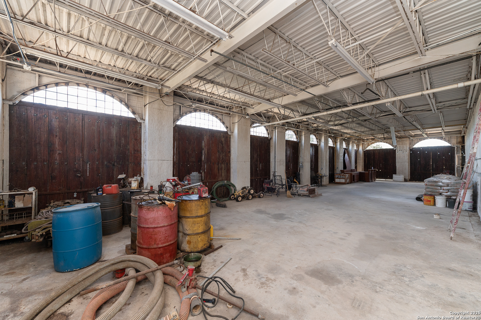 350 Ridgeview Drive Pleasanton, TX 78064 - Photo 37 of 49