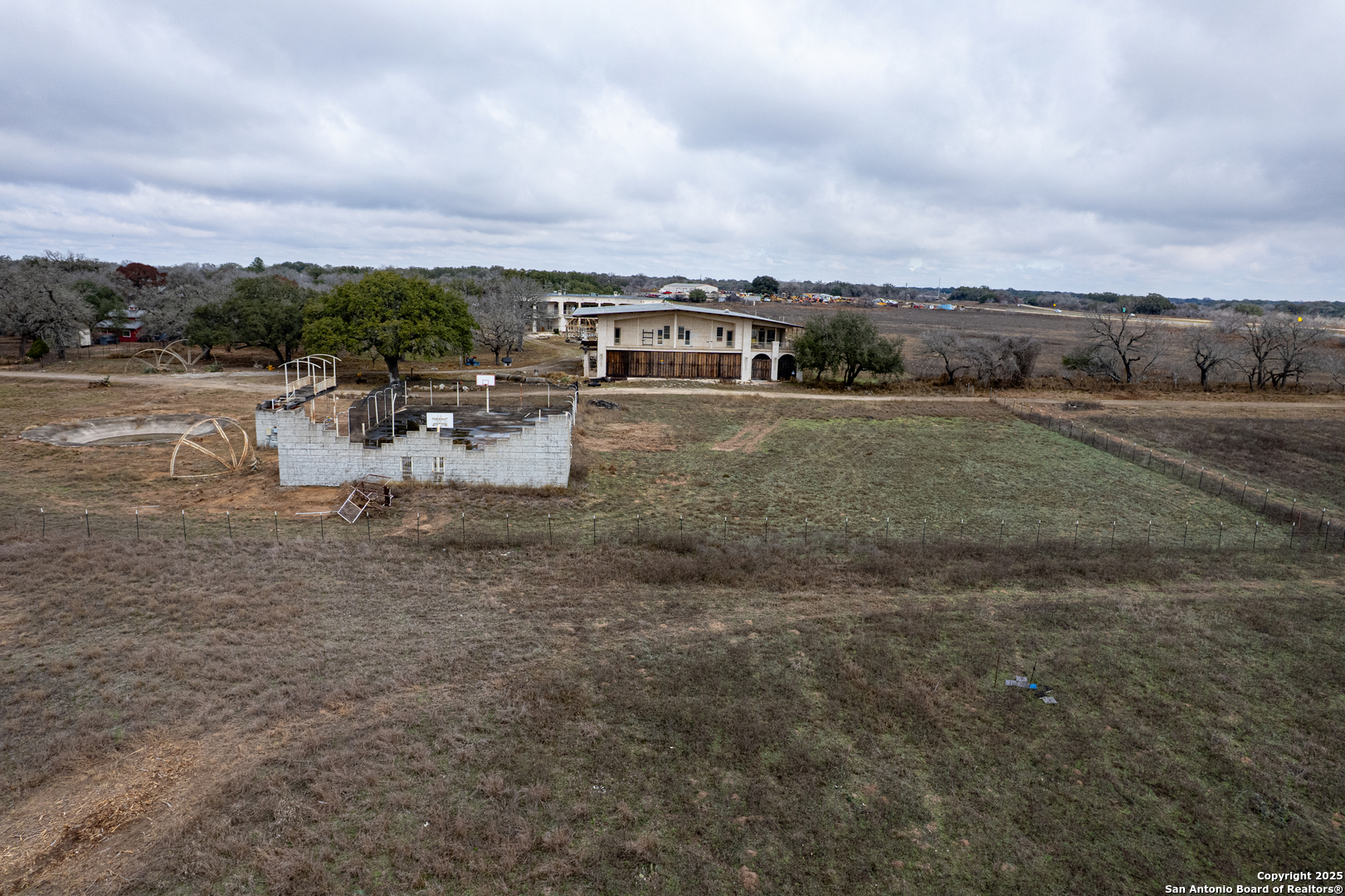 350 Ridgeview Drive Pleasanton, TX 78064 - Photo 46 of 49