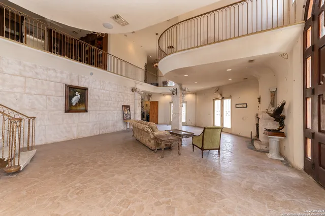 $7,500,000 | 350 Ridgeview Drive, Pleasanton, TX 78064