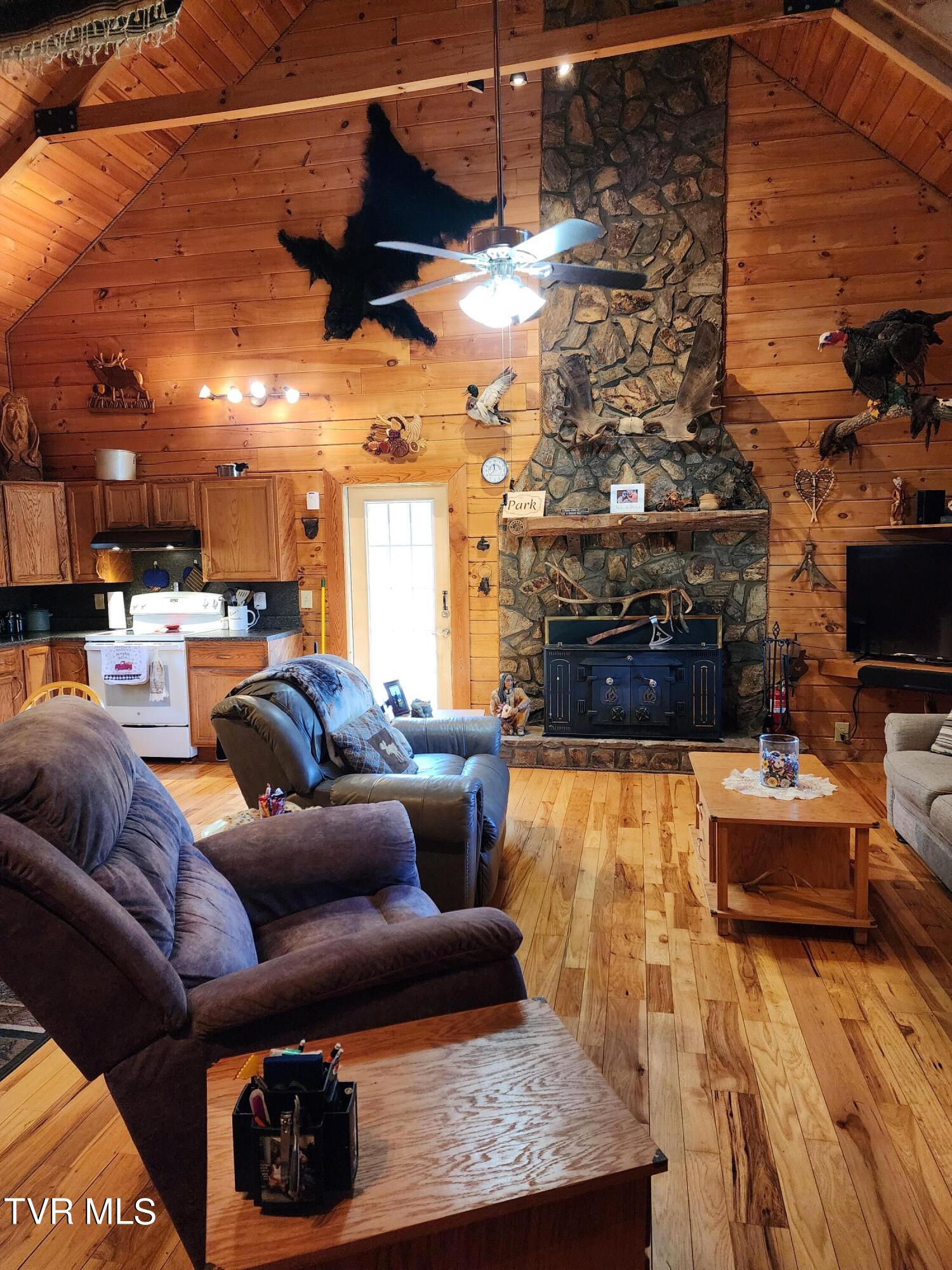 2564 Divide Road Mountain City, TN 37683 - Photo 24 of 65 20240203_113631