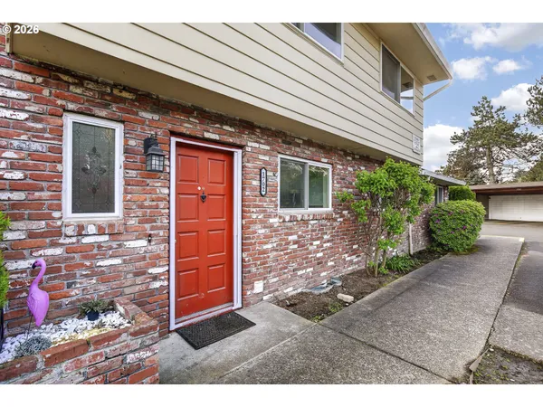 $245,000 | 1702 Northeast Hogan Drive, Gresham, OR 97030