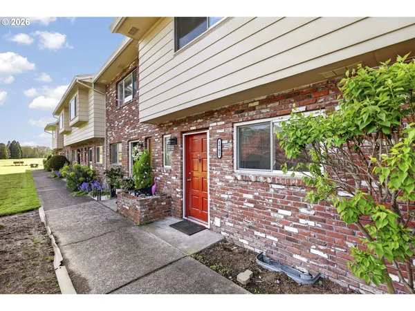 $245,000 | 1702 Northeast Hogan Drive, Gresham, OR 97030