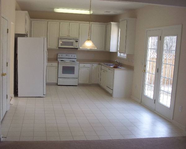 15 Ridgebrook Way Greenville, SC 29605 - Photo 3 of 9 Gallery Image 3
