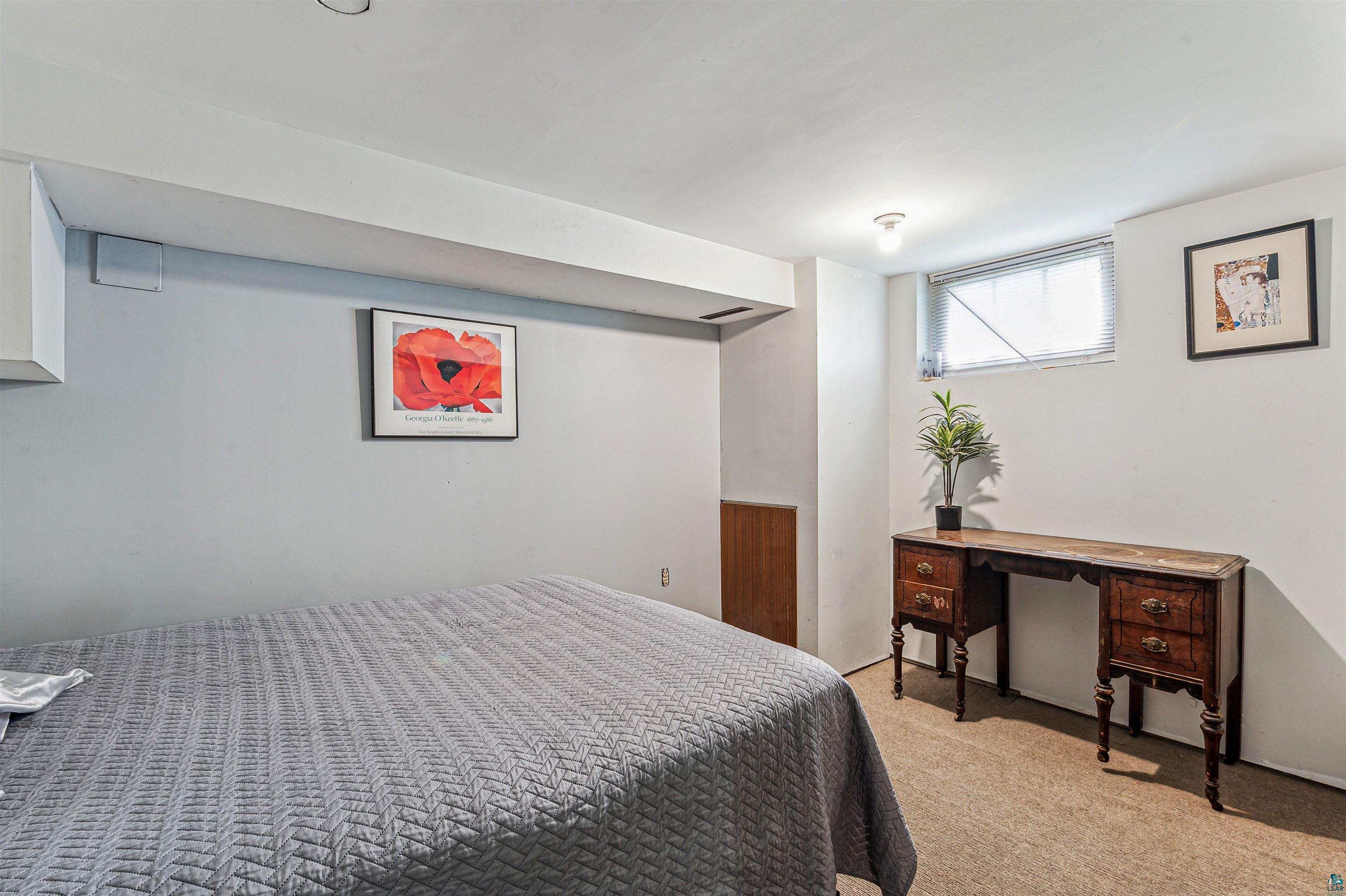 4516 Gladstone Street Duluth, MN 55804 - Photo 8 of 20 Bedroom with carpet floors
