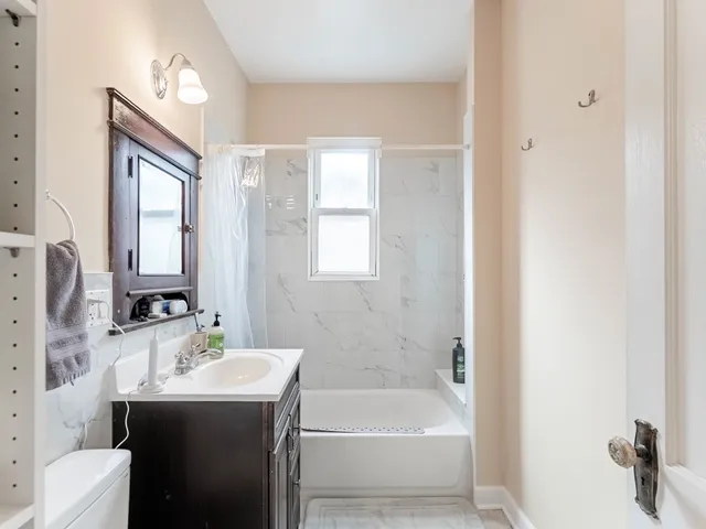 $250,000 | 2221 South Lombard Avenue, Cicero, IL 60804