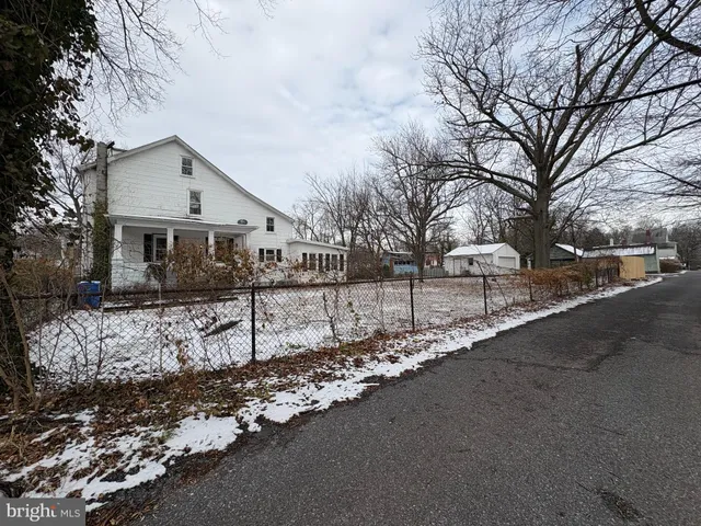 $284,900 | 119 Mt Holly Avenue, Mount Holly, NJ 08060