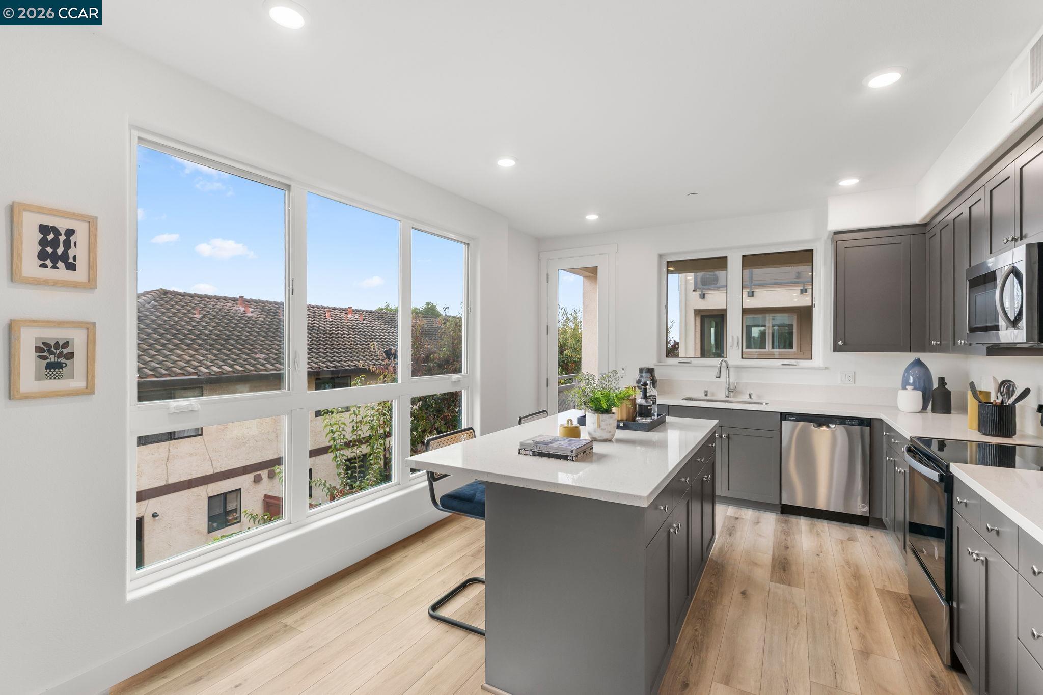 27277 Cosmo Court Hayward, CA 94544 - Photo 13 of 45