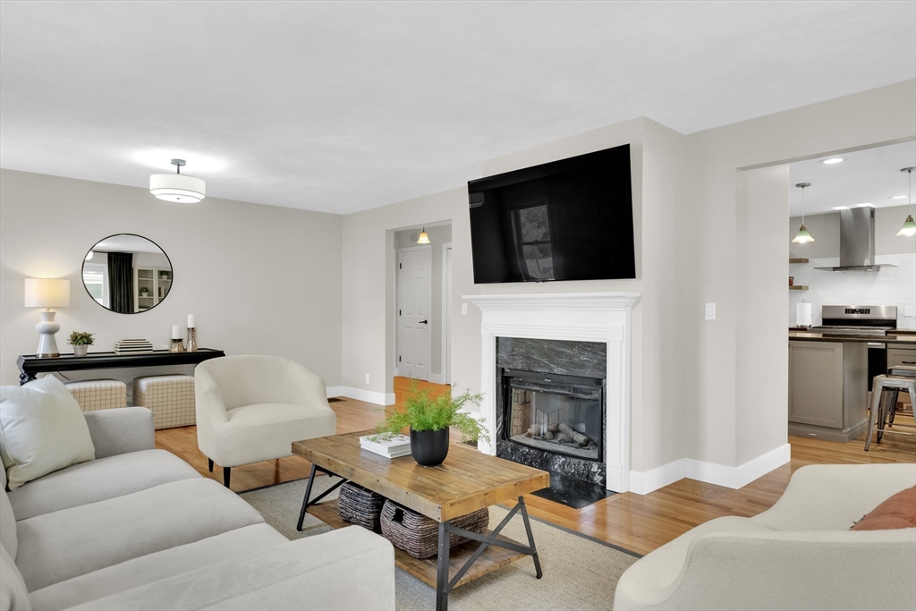 4 Rebecca Road Newton, MA 02465 - Photo 4 of 26