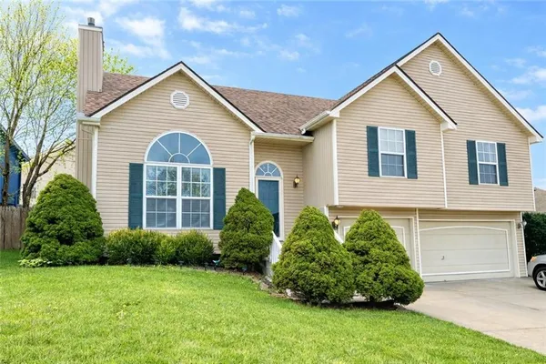 $350,000 | 8567 North Ava Avenue, Kansas City, MO 64154