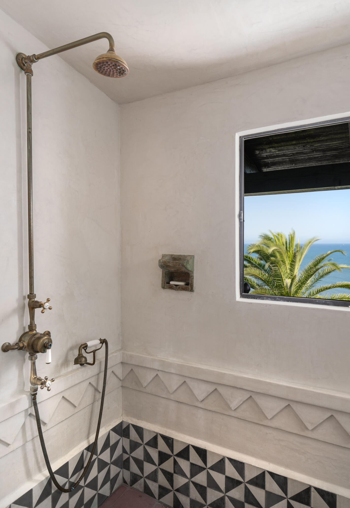 0 Luneta Santa Barbara, CA 93109 - Photo 19 of 26 .