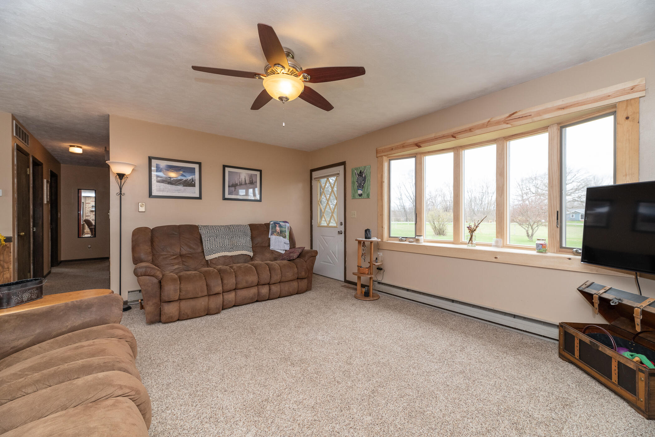 66947 Patterson Road Constantine, MI 49042 - Photo 5 of 56 Living Room