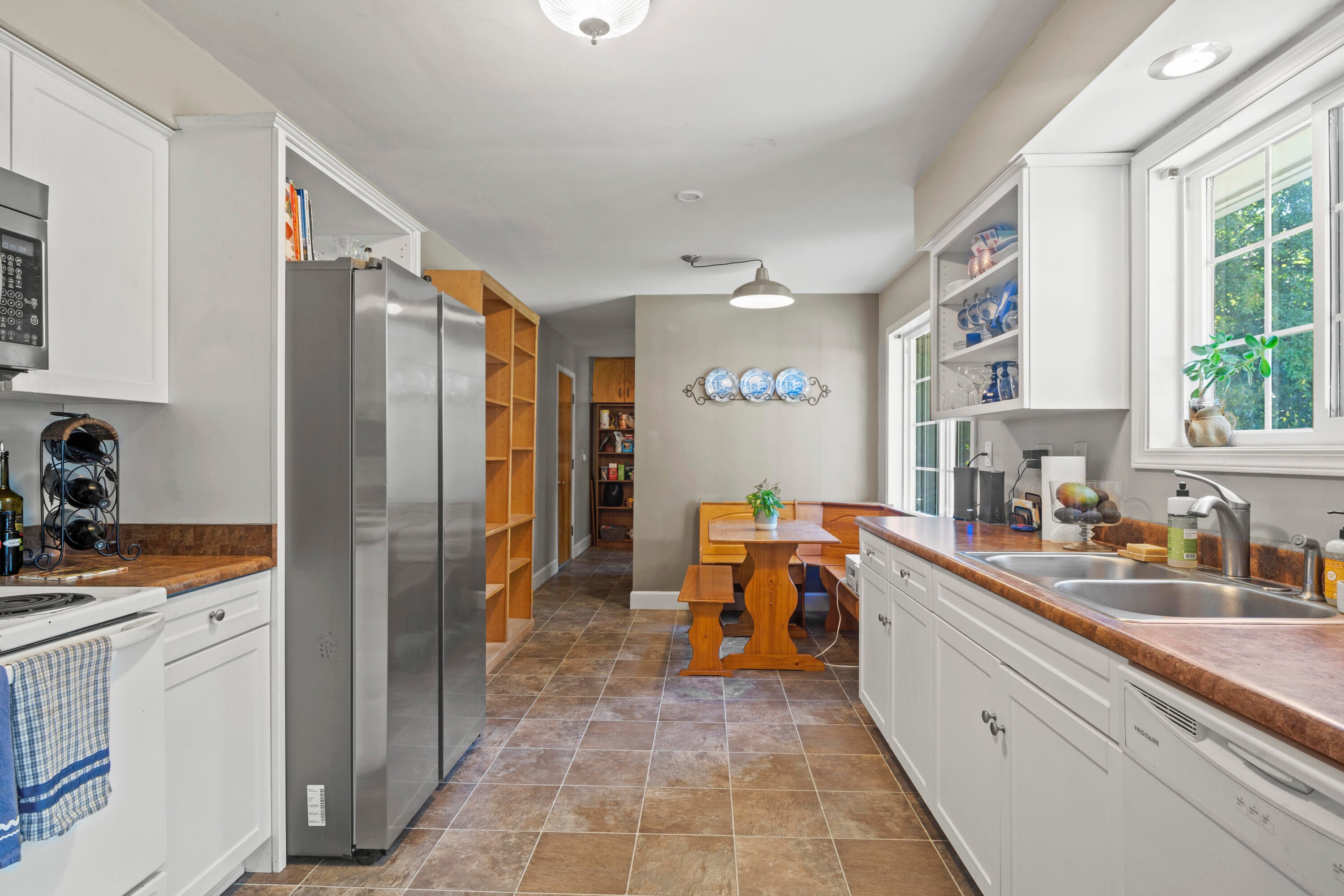 2116 Crestbrook Road Medford, OR 97504 - Photo 8 of 26 Galley Kitchen