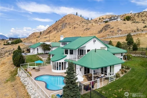 $1,499,000 | 335 Henderson Road, Chelan, WA 98816