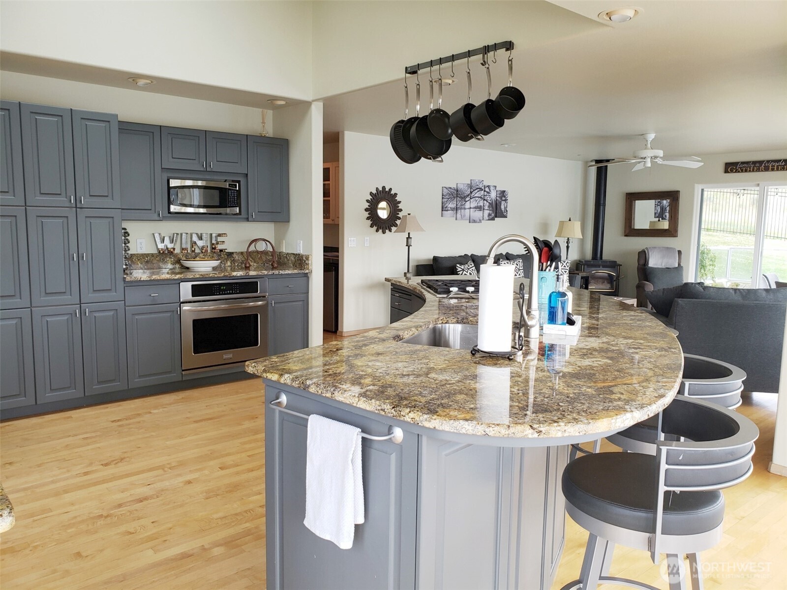 335 Henderson Road Chelan, WA 98816 - Photo 12 of 40