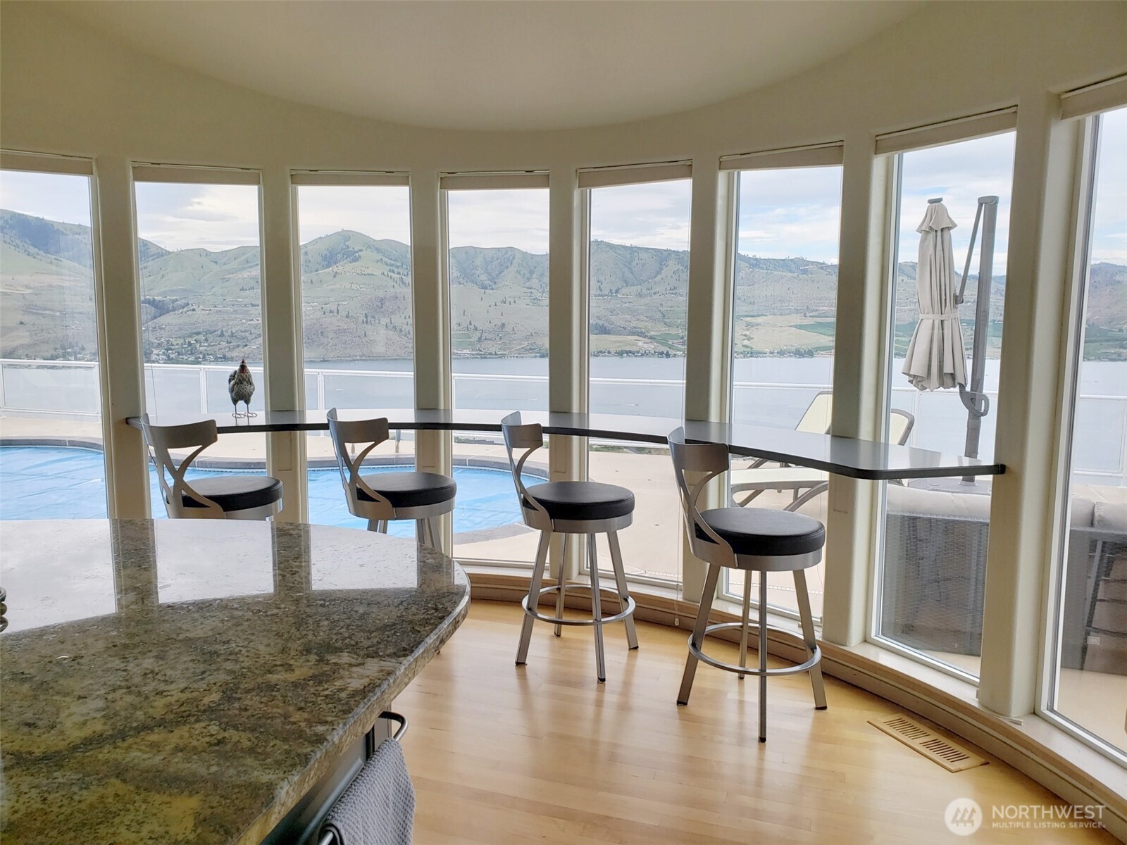 335 Henderson Road Chelan, WA 98816 - Photo 13 of 40