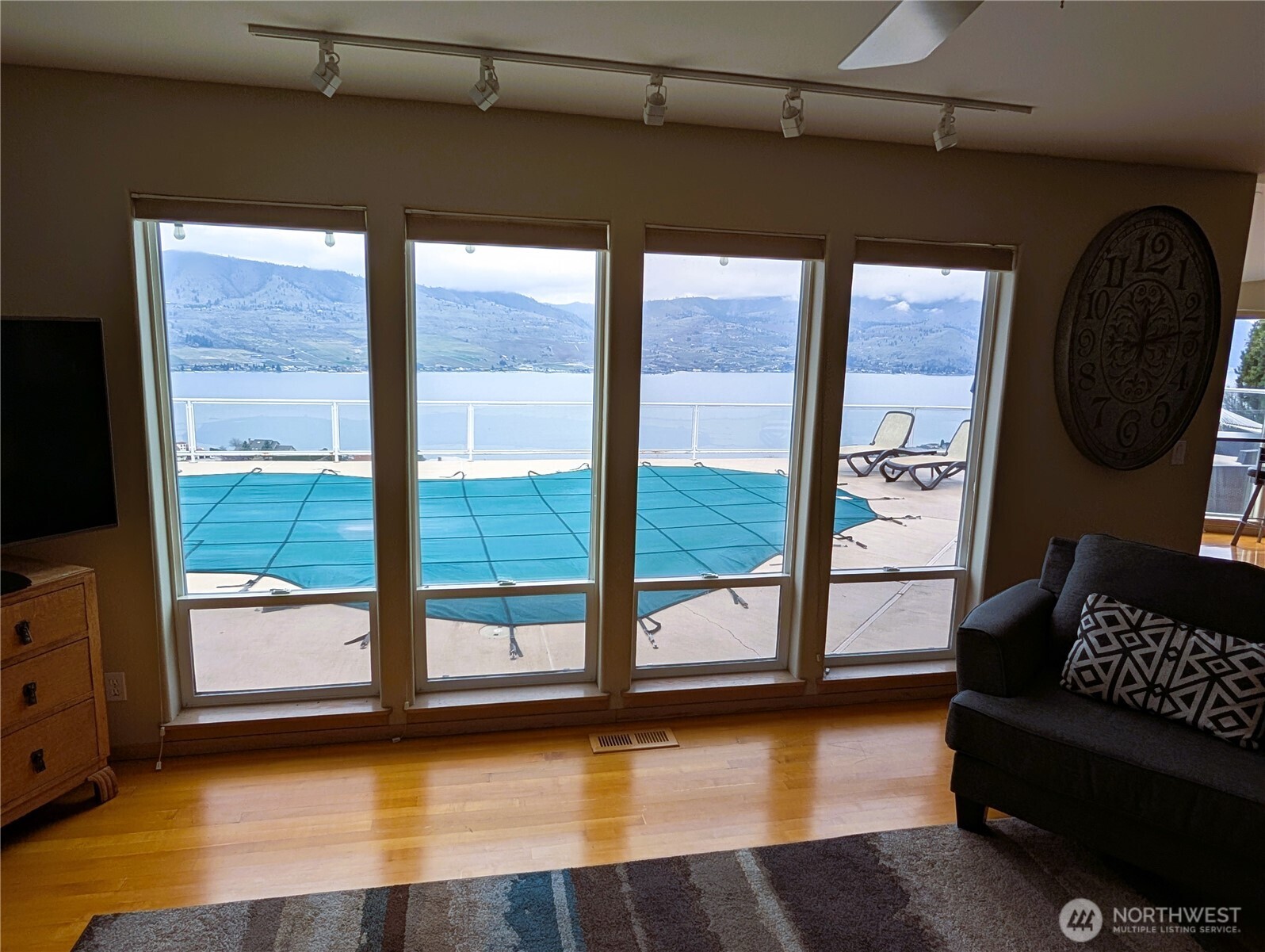 335 Henderson Road Chelan, WA 98816 - Photo 15 of 40