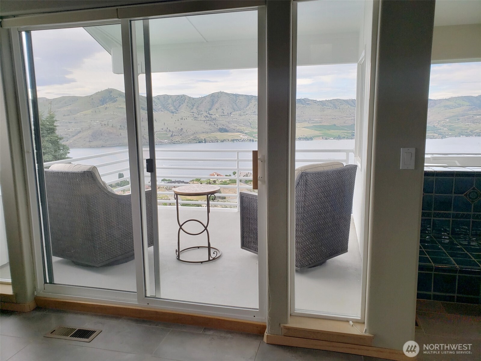 335 Henderson Road Chelan, WA 98816 - Photo 21 of 40