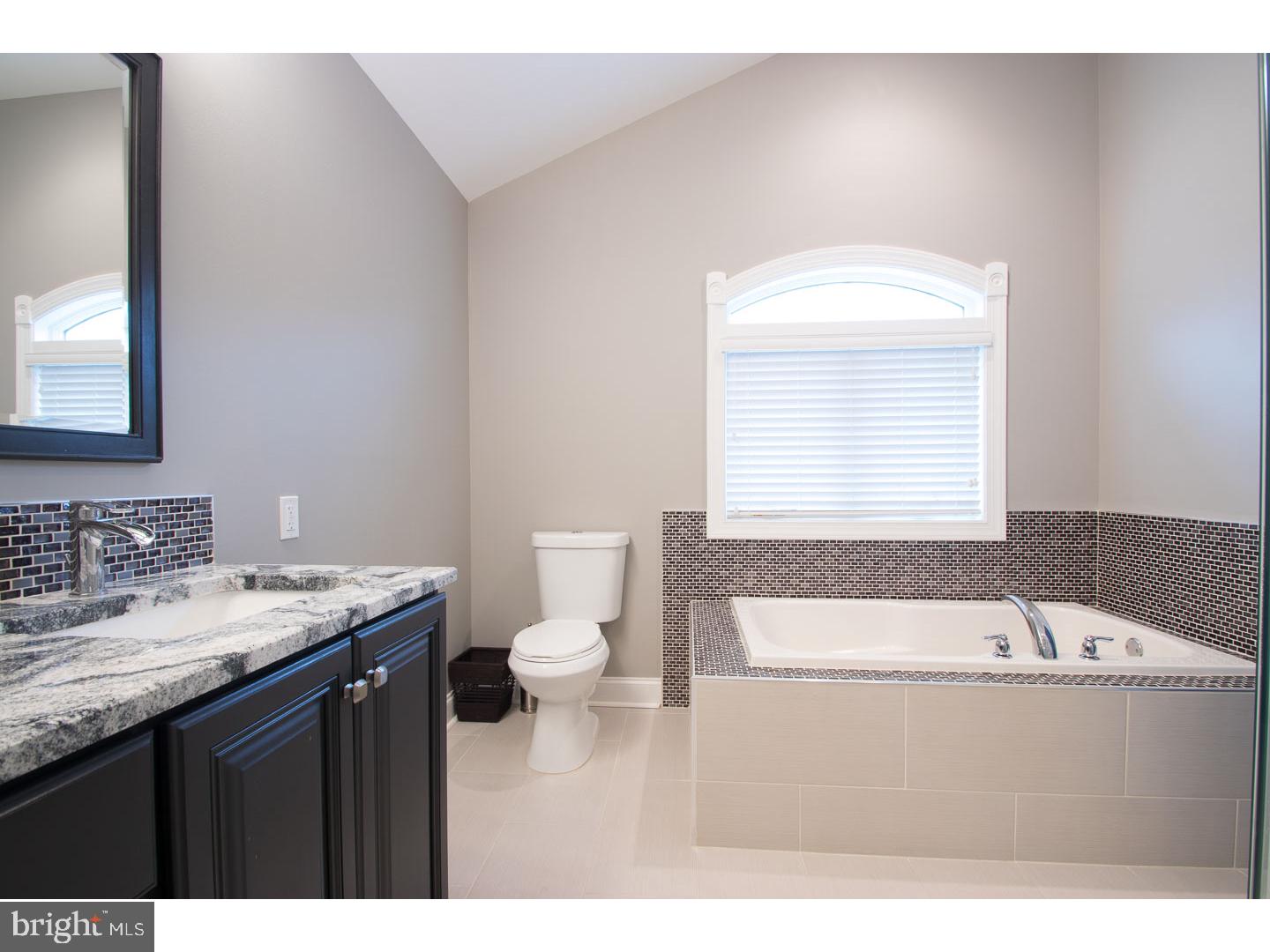 932 East Cathedral Road Philadelphia, PA 19128 - Photo 14 of 25 Master Bathroom