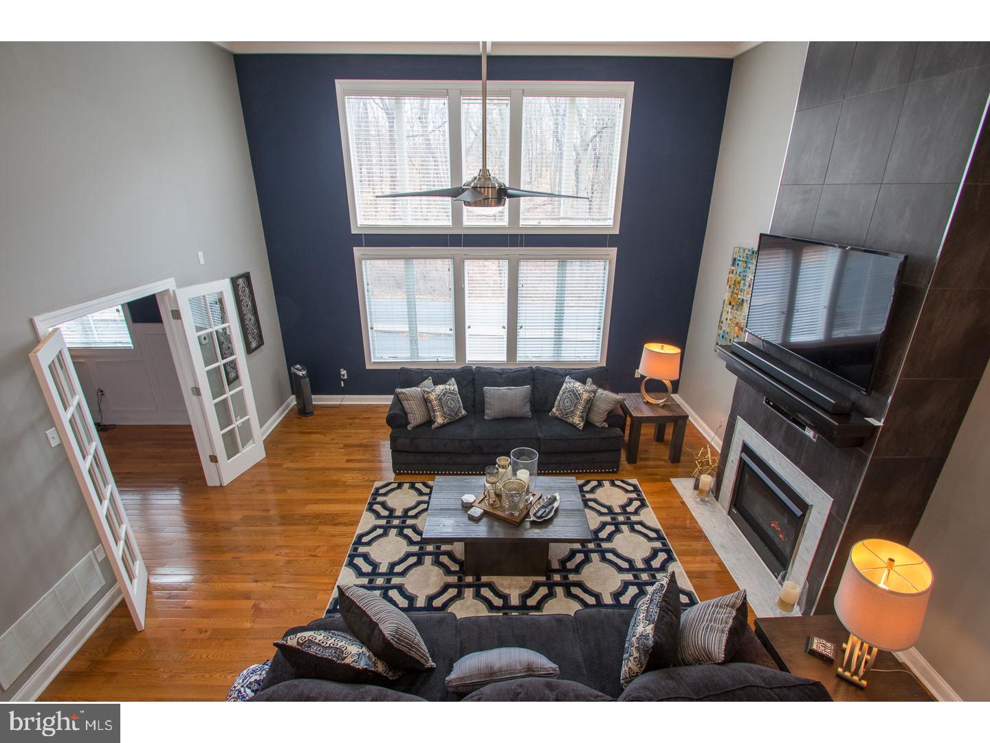 932 East Cathedral Road Philadelphia, PA 19128 - Photo 3 of 25 Family Room
