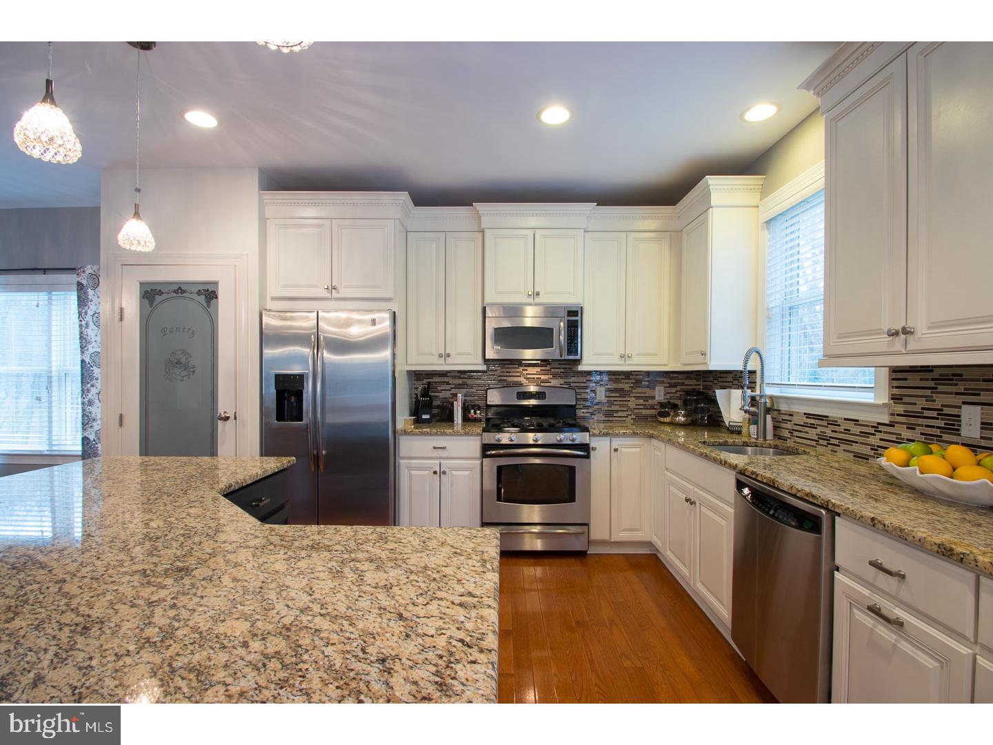 932 East Cathedral Road Philadelphia, PA 19128 - Photo 7 of 25 Kitchen