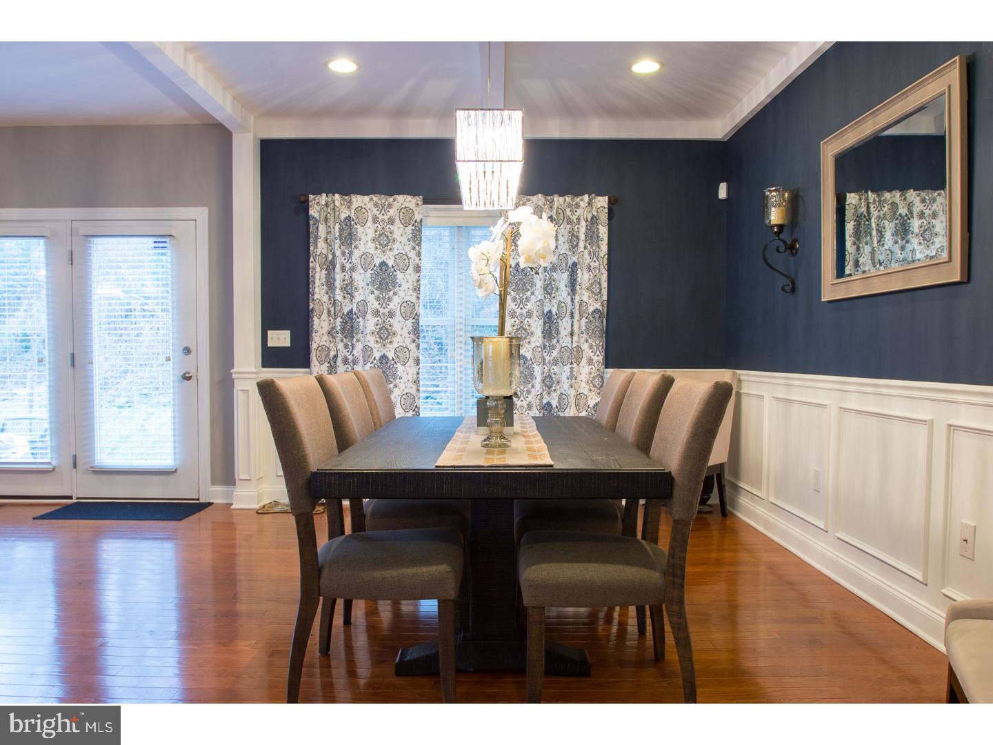 932 East Cathedral Road Philadelphia, PA 19128 - Photo 9 of 25 Dining Room