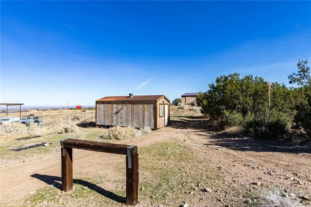 $525,000 | 10163 Ponderosa Road, Pinon Hills, CA 92372