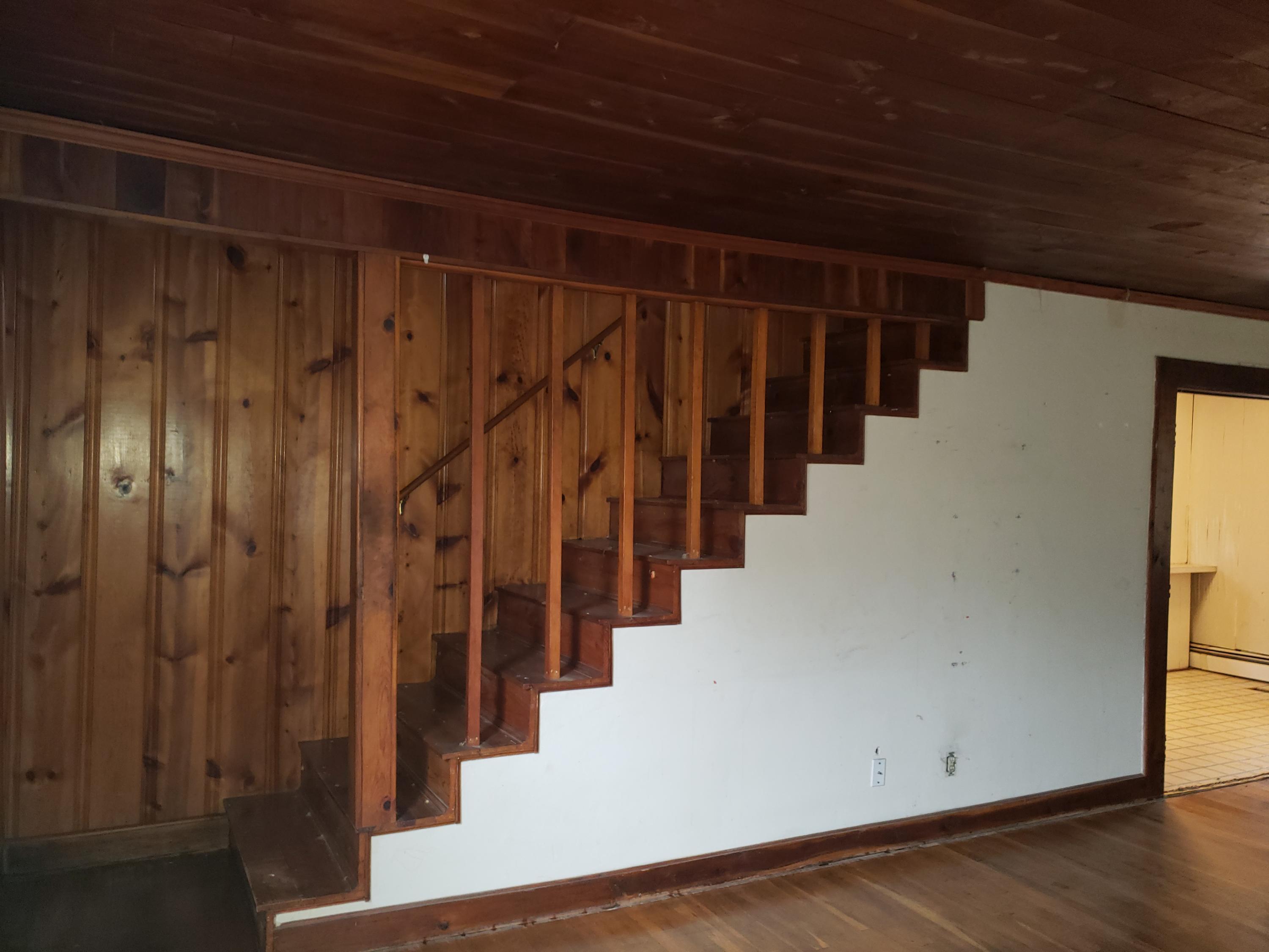 3400 Jae Valley Road Roanoke, VA 24014 - Photo 10 of 15 a view of entryway with wooden floor