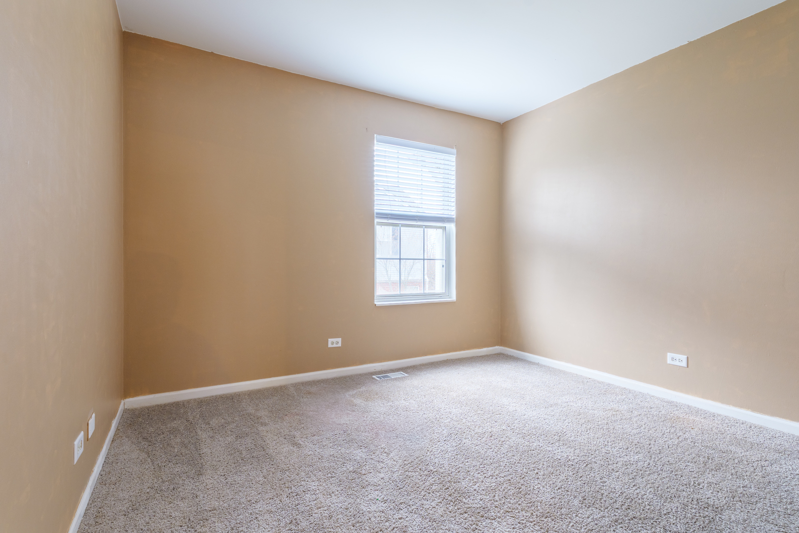 261 Springbrook Trail South Oswego, IL 60543 - Photo 16 of 24
