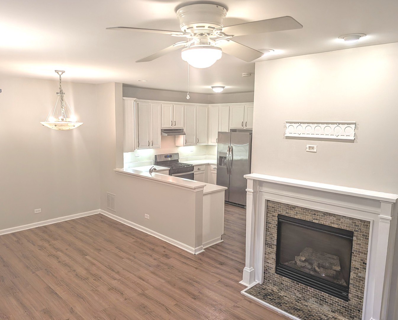 261 Springbrook Trail South Oswego, IL 60543 - Photo 4 of 24