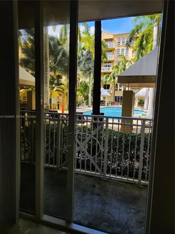 $2,200 | 3001 Northeast 185th Street, Unit 118, Aventura, FL 33180