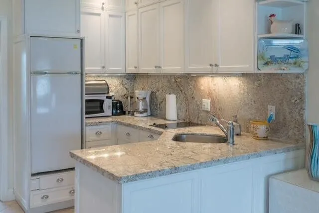 $2,900 | 314 Venetian Drive, Unit 7, Delray Beach, FL 33483