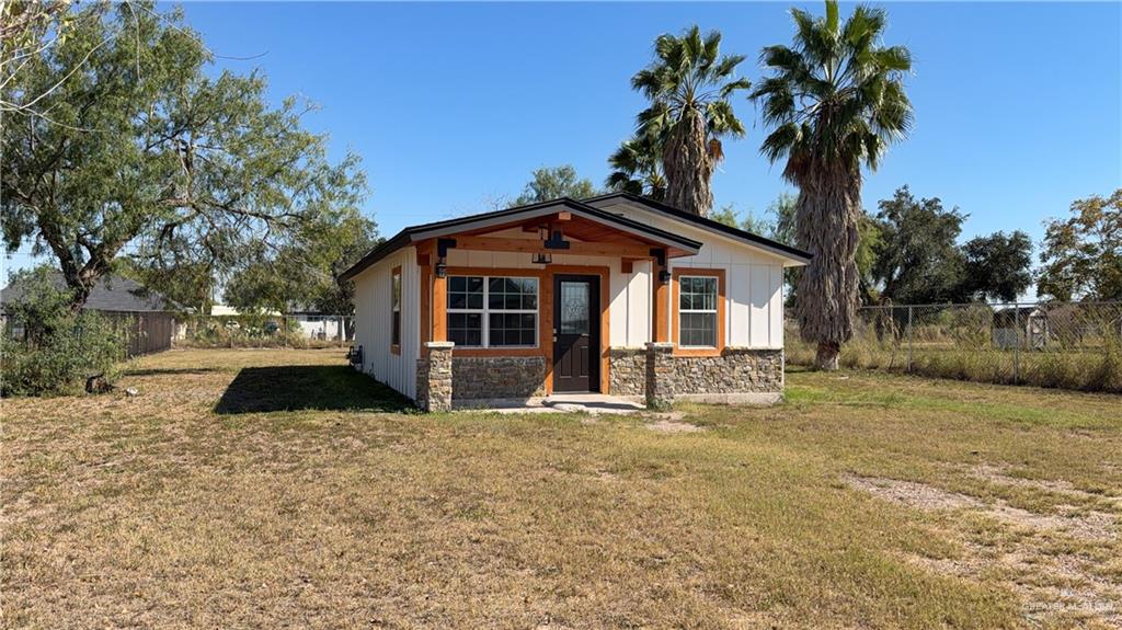 204 South Mcdaniel Street Edcouch, TX 78538 - Photo 1 of 9