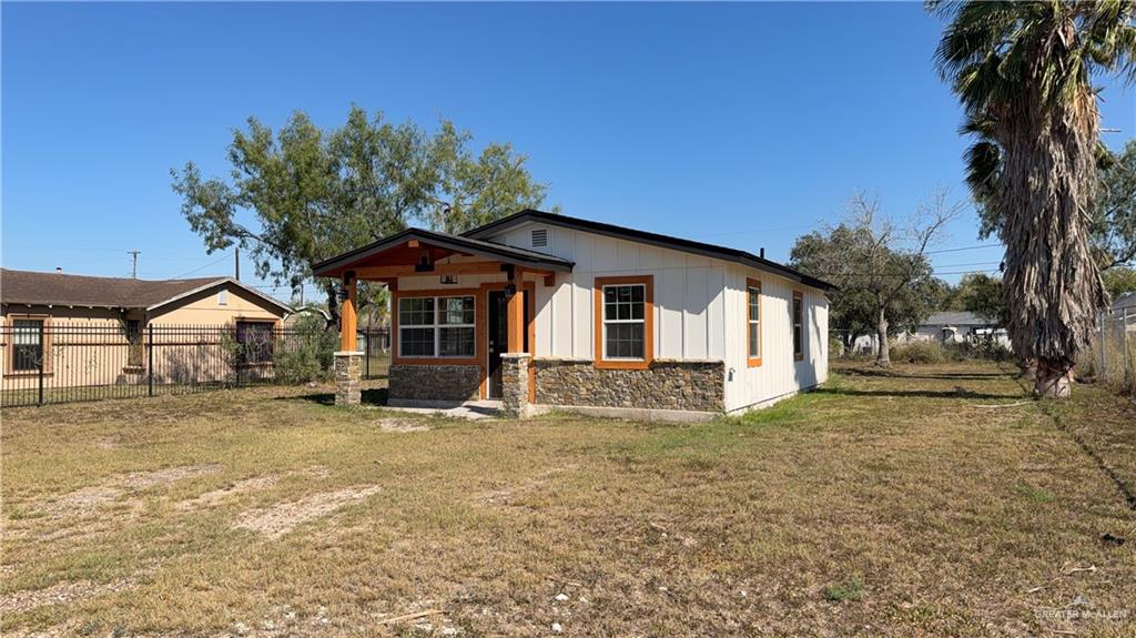 204 South Mcdaniel Street Edcouch, TX 78538 - Photo 3 of 9