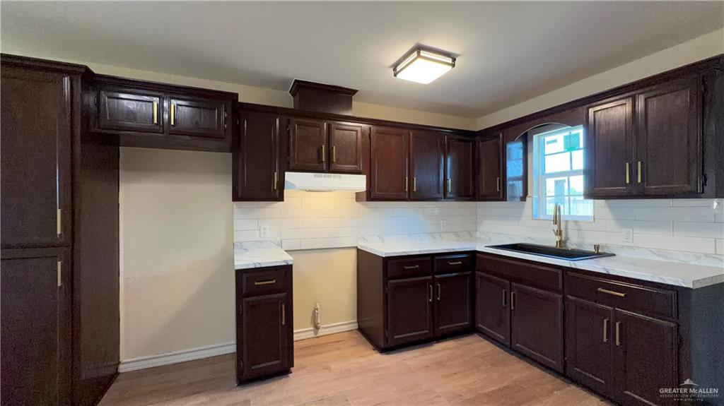 204 South Mcdaniel Street Edcouch, TX 78538 - Photo 5 of 9