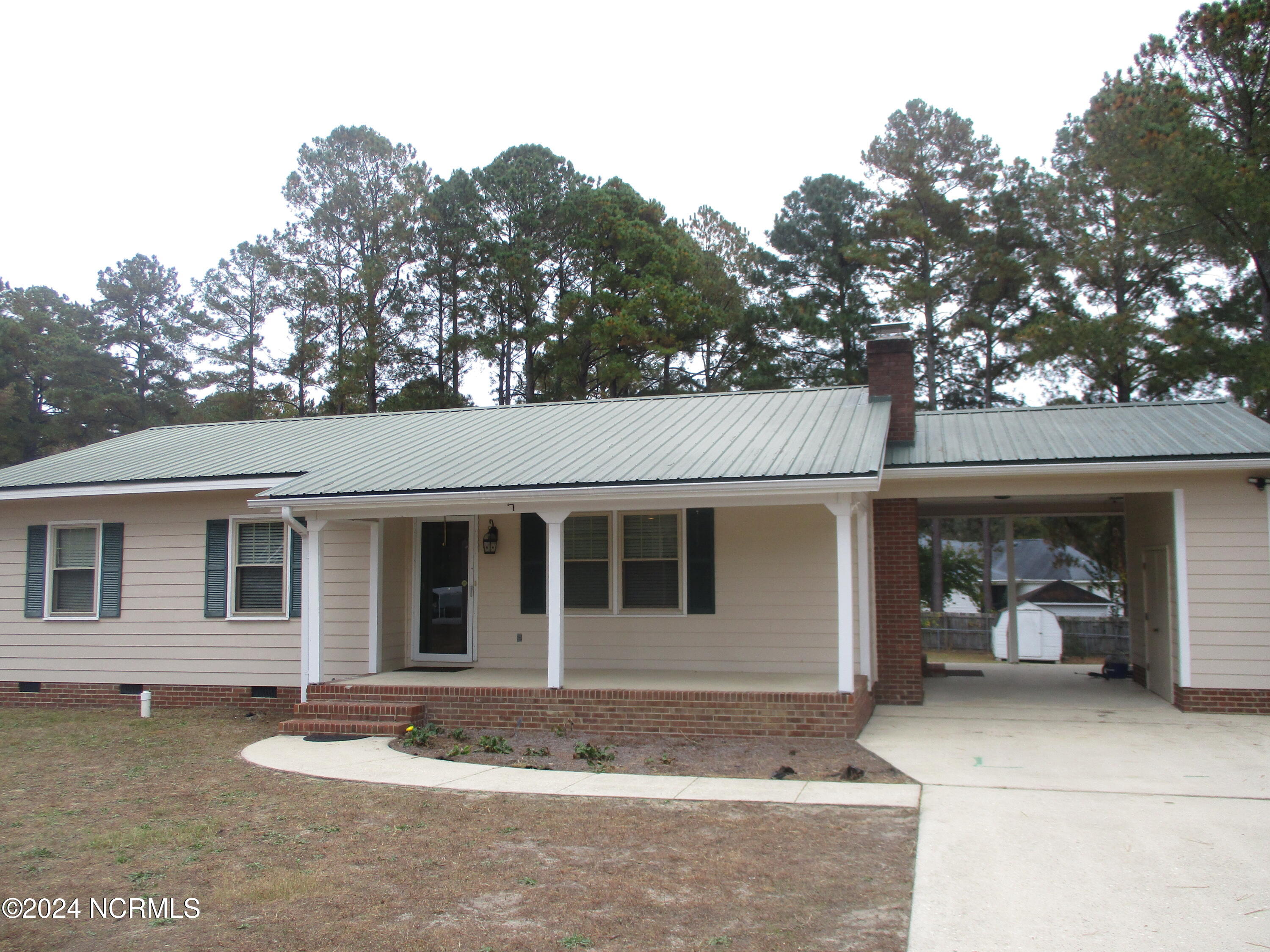 9821 Turnpike Road Laurinburg, NC 28352 - Photo 1 of 19 FRONT VIEW