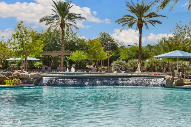 a view of a tennis court