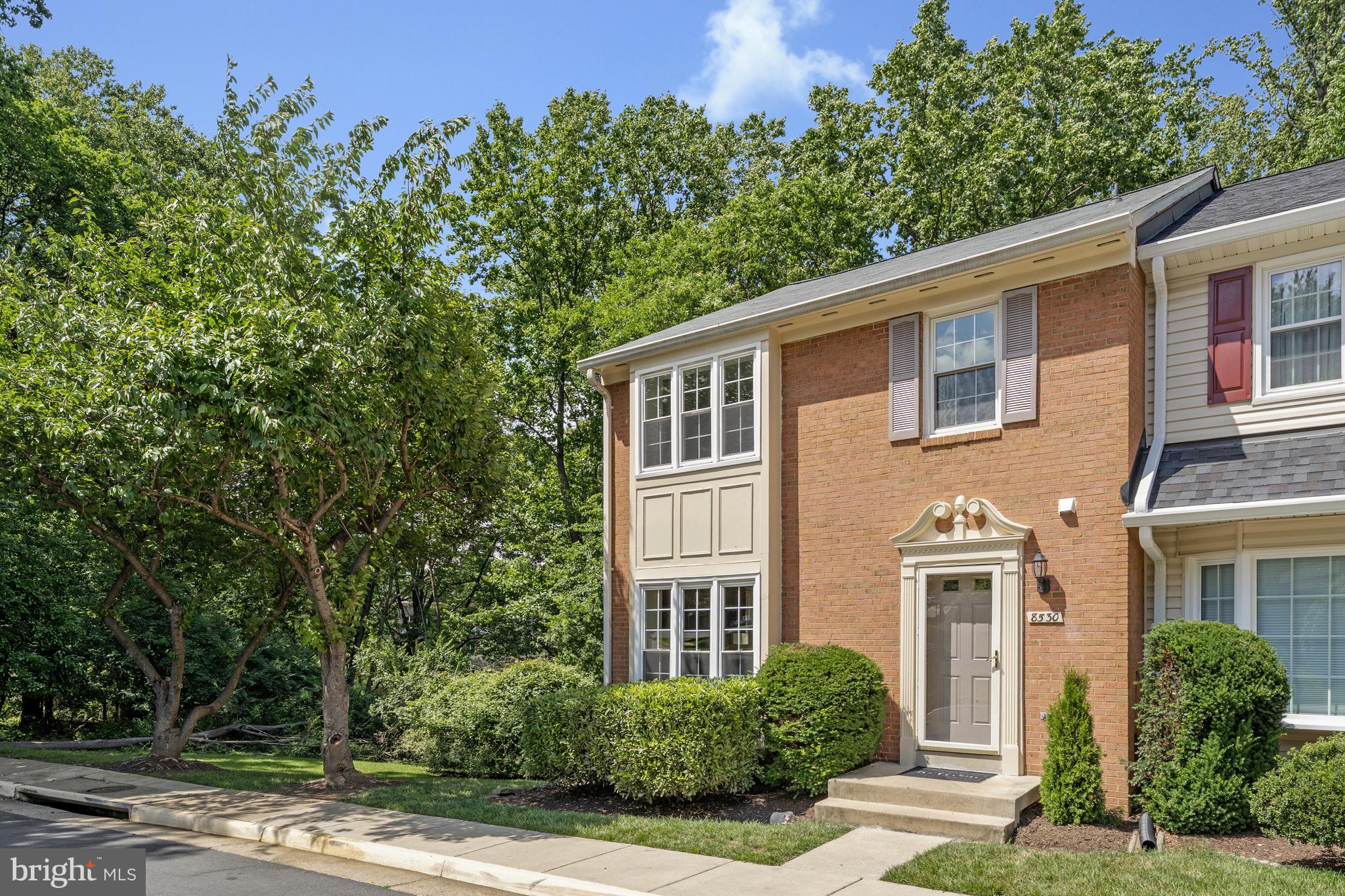 8530 Raglan Road Vienna, VA 22182 - Photo 2 of 59 End unit townhouse on the edge of parkland