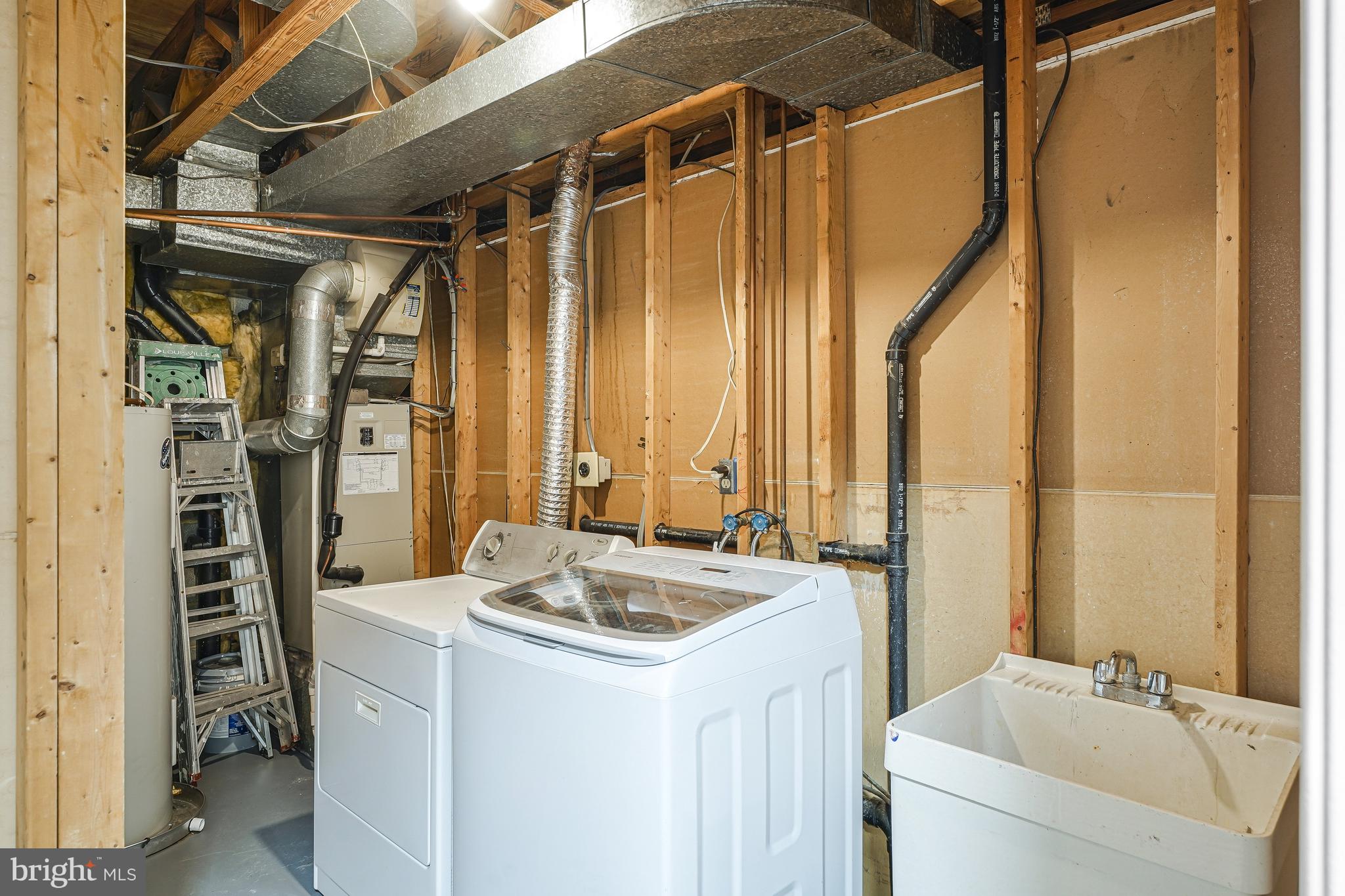 8530 Raglan Road Vienna, VA 22182 - Photo 39 of 59 Laundry/utility room