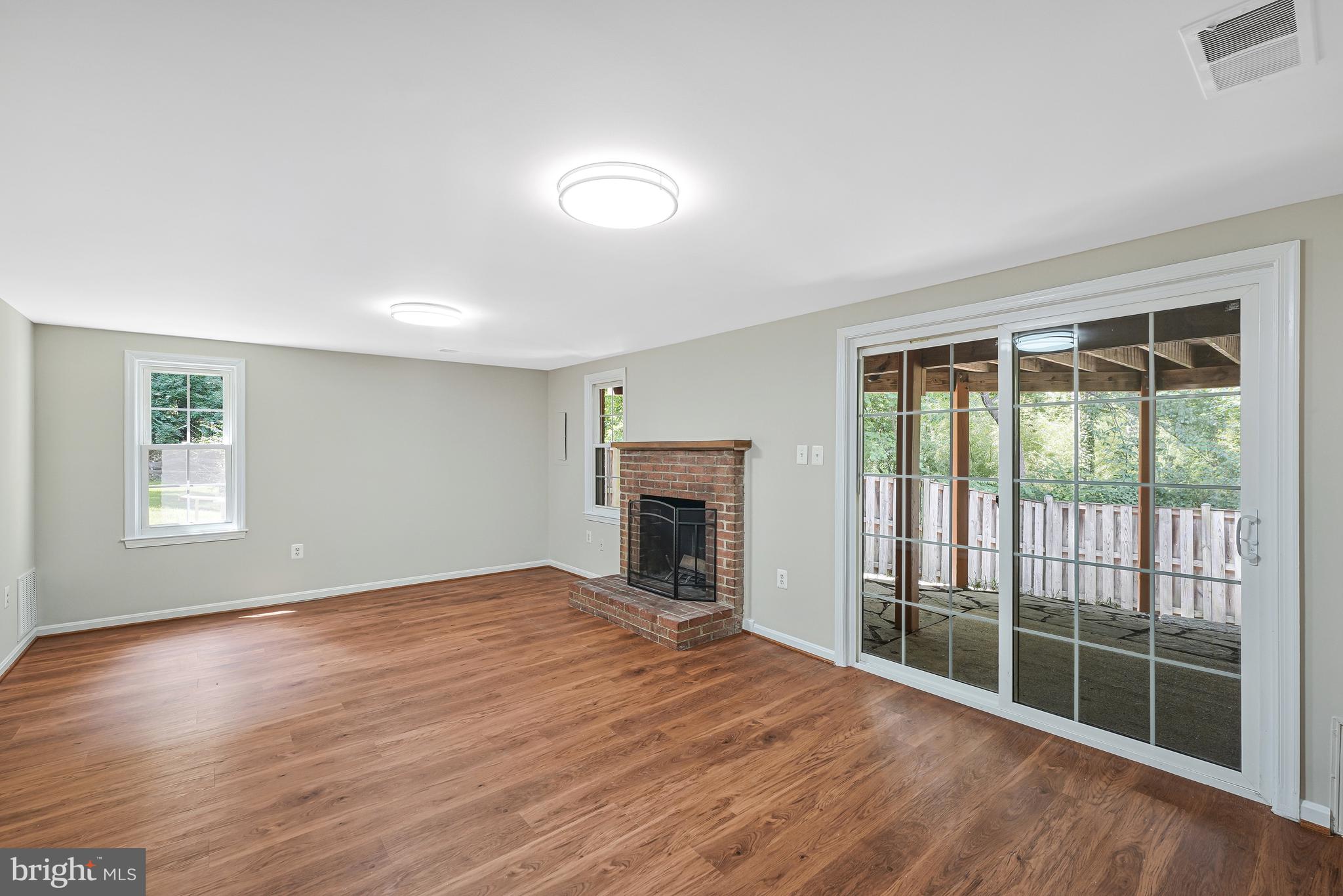 8530 Raglan Road Vienna, VA 22182 - Photo 40 of 59 Large family room