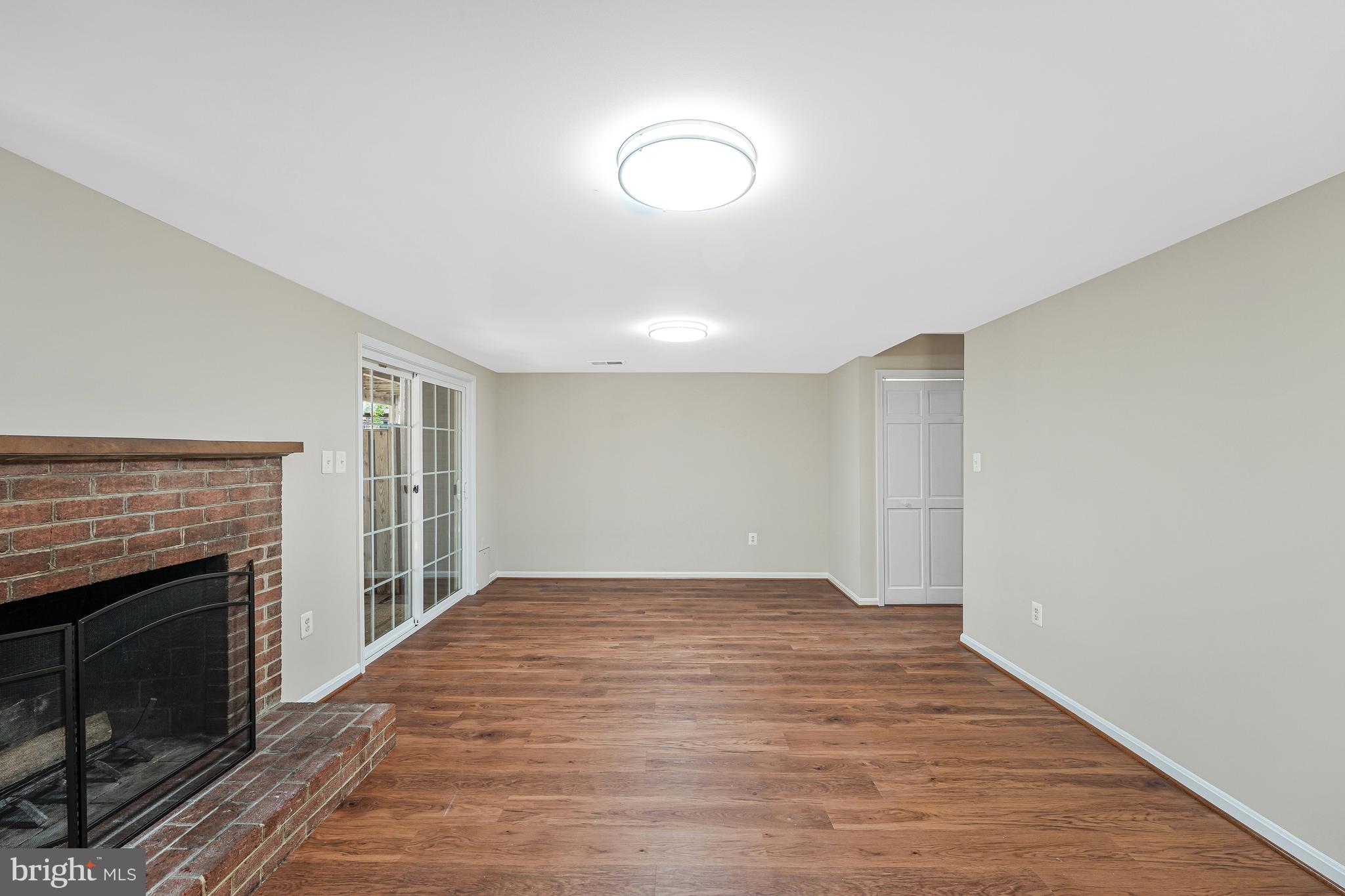 8530 Raglan Road Vienna, VA 22182 - Photo 42 of 59 Family room