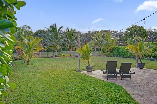 $1,099,999 | 11324 Northwest 72nd Place, Parkland, FL 33076