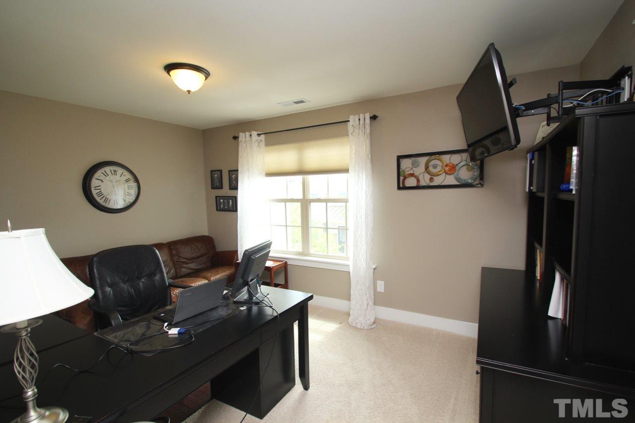 9205 Semana Walk Raleigh, NC 27617 - Photo 11 of 25 Gallery Image 11