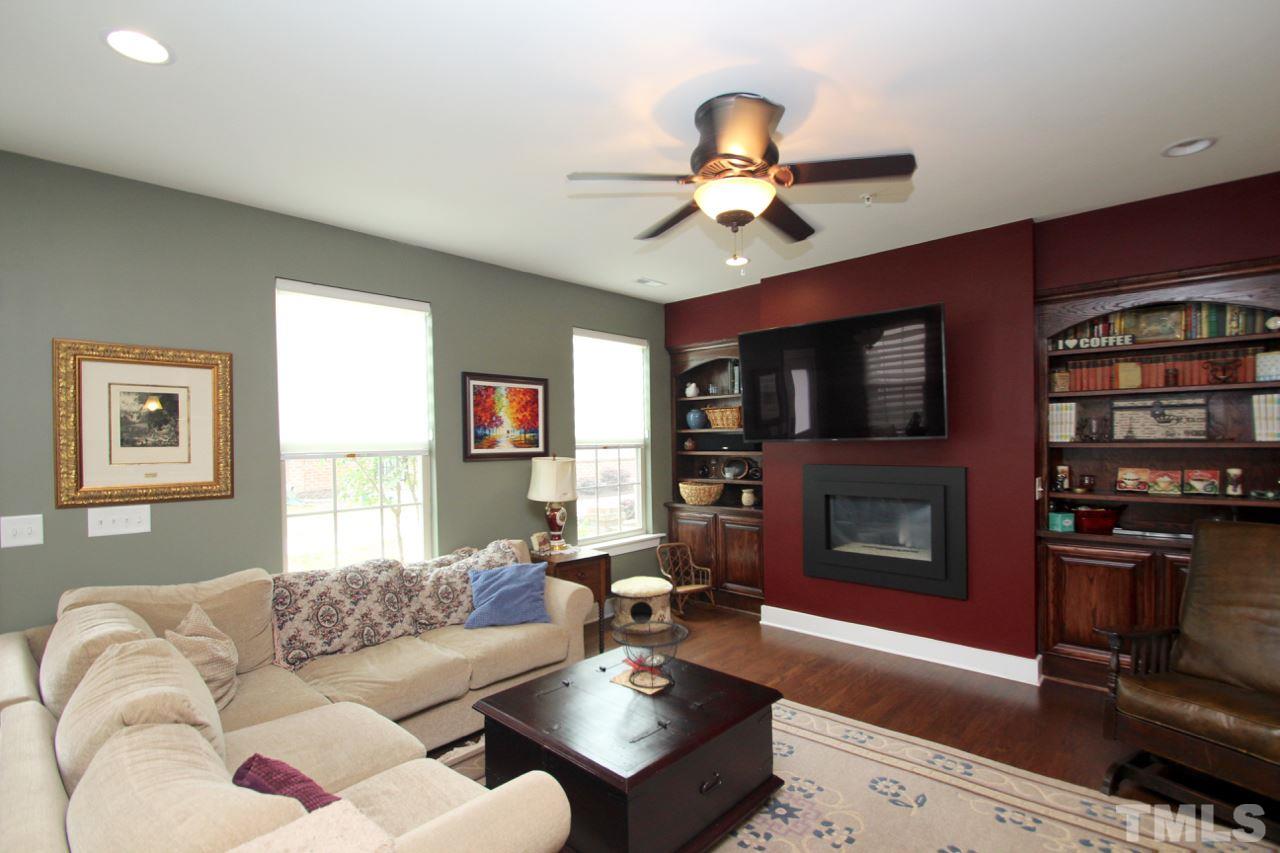 9205 Semana Walk Raleigh, NC 27617 - Photo 3 of 25 Gallery Image 3