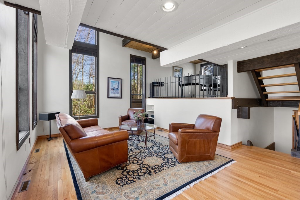 75 Croton Street Wellesley, MA 02481 - Photo 8 of 28 Gallery Image 8