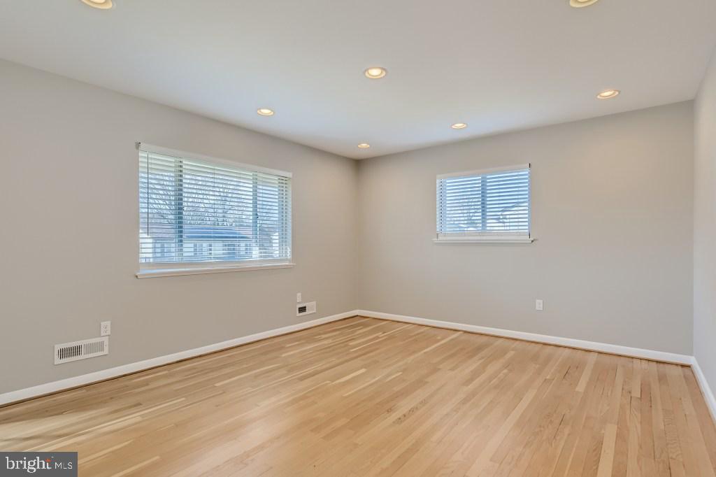 6112 Moorefield Road Catonsville, MD 21228 - Photo 4 of 21 Gallery Image 4
