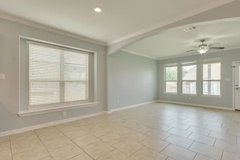 $399,900 | 2701 Auburn Chestnut Lane, Pflugerville, TX 78660