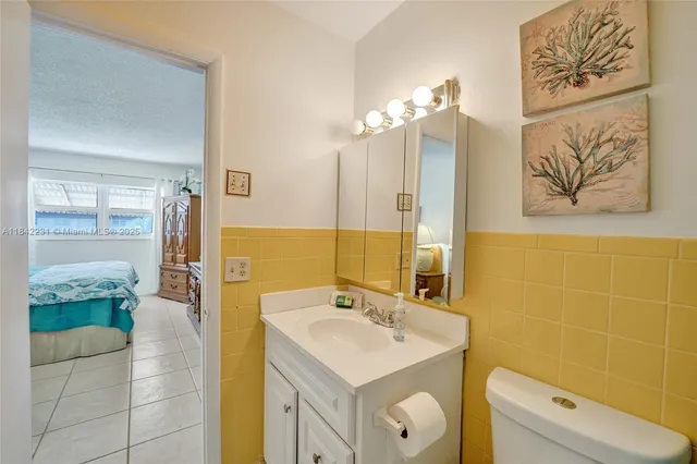 a car parked in front of a building