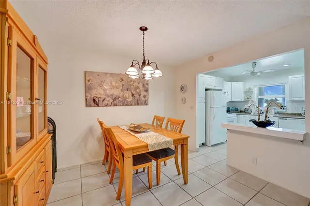 $2,000 | 5300 Washington Street, Unit V308, Hollywood, FL 33021